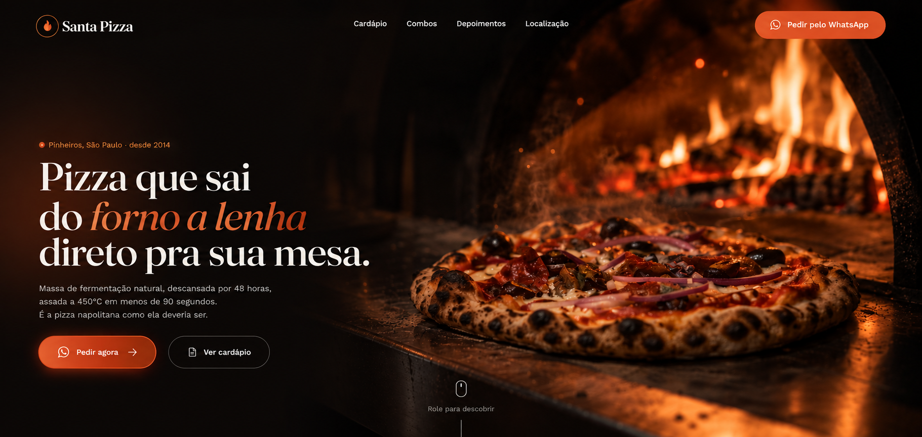 Hero do projeto Santa Pizza, com uma pizza saindo do forno